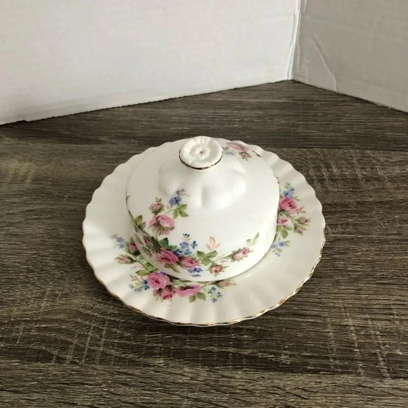Vtg Royal Albert Moss Rose Covered Butter Dish - Picture 3 of 10